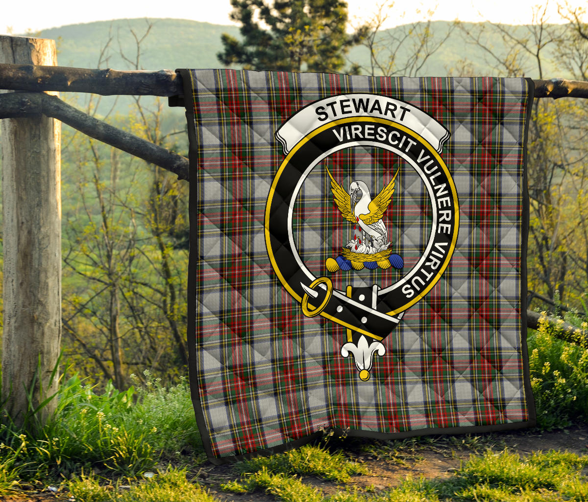 Stewart Dress Tartan Crest Quilt - SP