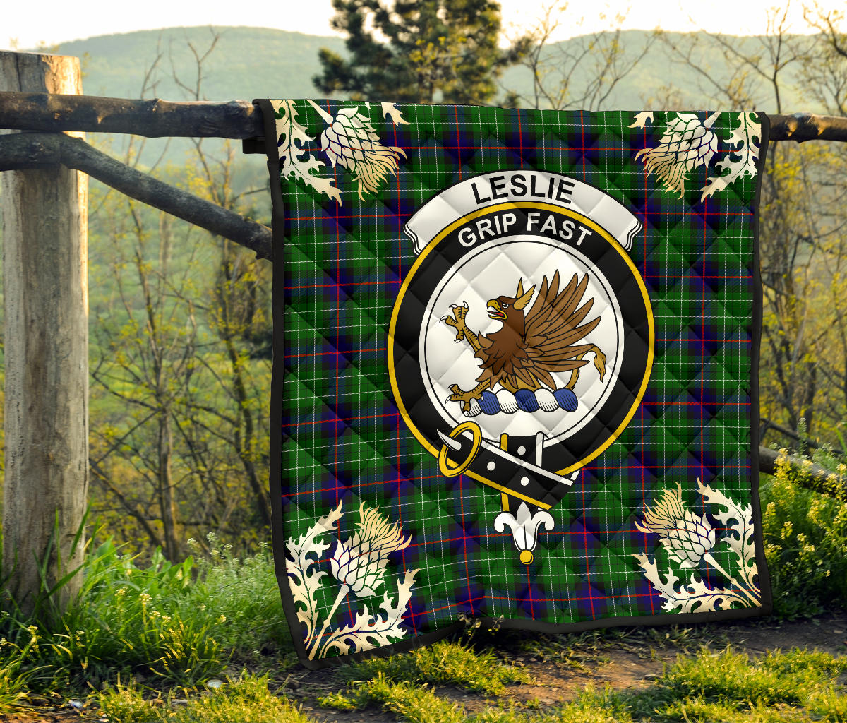 Leslie Hunting Tartan Crest Premium Quilt - Gold Thistle Style - SP