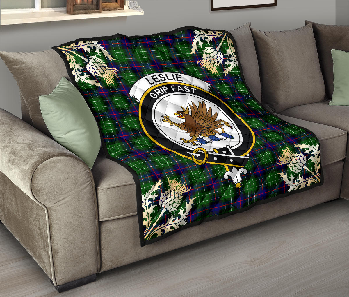 Leslie Hunting Tartan Crest Premium Quilt - Gold Thistle Style - SP
